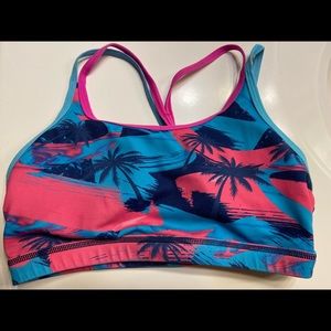 Born primitive warrior sports bra size M